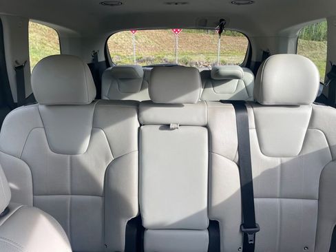 Used 2022 Kia Telluride EX FWD image 19