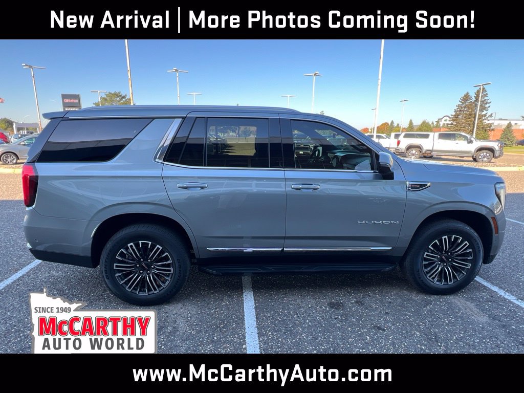 Used 2025 GMC Yukon Elevation w/ LPO, Elevation Black Package AWD/4WD image 8