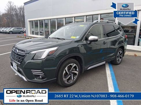 Used 2023 Subaru Forester Touring image 3