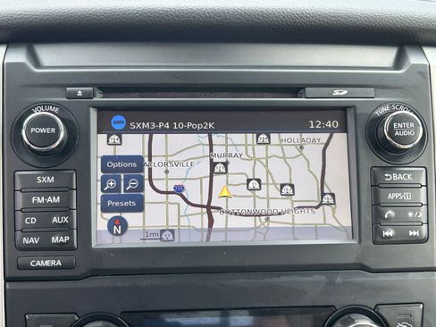 Used 2017 Nissan Titan SV image 20