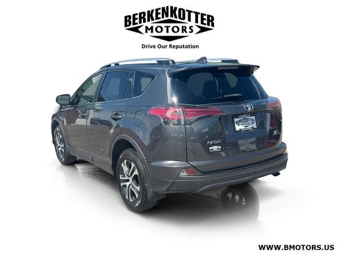 Used 2018 Toyota RAV4 LE w/ All Weather Liner Package AWD/4WD image 5