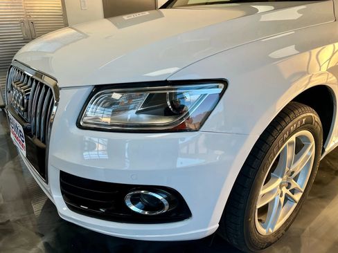 Used 2017 Audi Q5 2.0T Premium Plus w/ Technology Package image 10