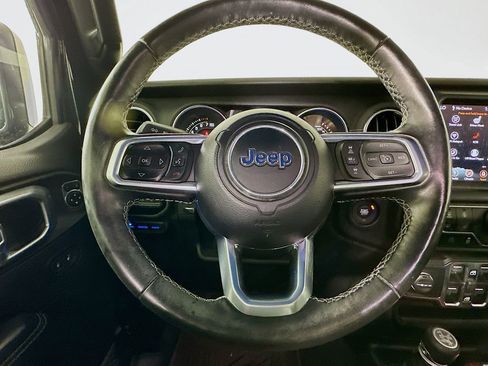 Used 2023 Jeep Wrangler Unlimited Sahara w/ Cold Weather Group AWD/4WD image 18