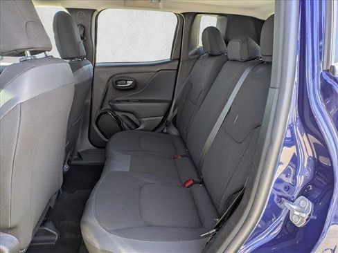 Used 2018 Jeep Renegade Altitude image 17