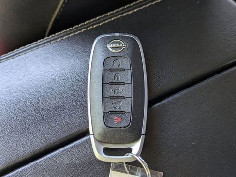 Used 2023 Nissan Rogue SL image 31