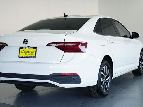 Used 2024 Volkswagen Jetta S image 9