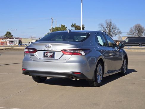 Used 2024 Toyota Camry LE image 7