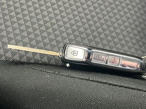 Used 2025 Kia Soul LX w/ LX Technology Package image 21