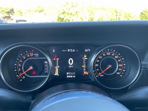 Used 2021 Jeep Wrangler Unlimited Sahara w/ LED Lighting Group AWD/4WD image 16