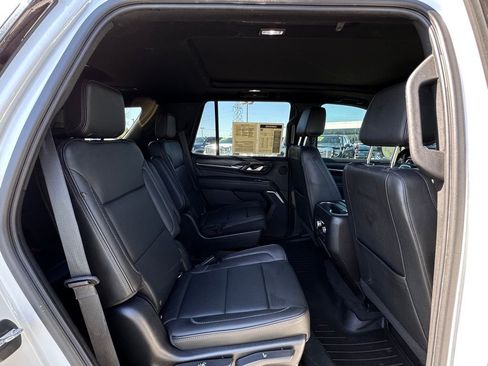 Used 2021 GMC Yukon Denali w/ Denali Premium Package image 17