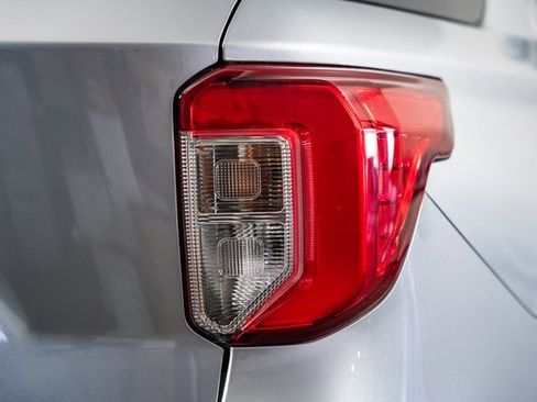 Certified 2020 Ford Explorer Limited image 7