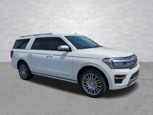 Used 2022 Ford Expedition Max Platinum RWD image 2