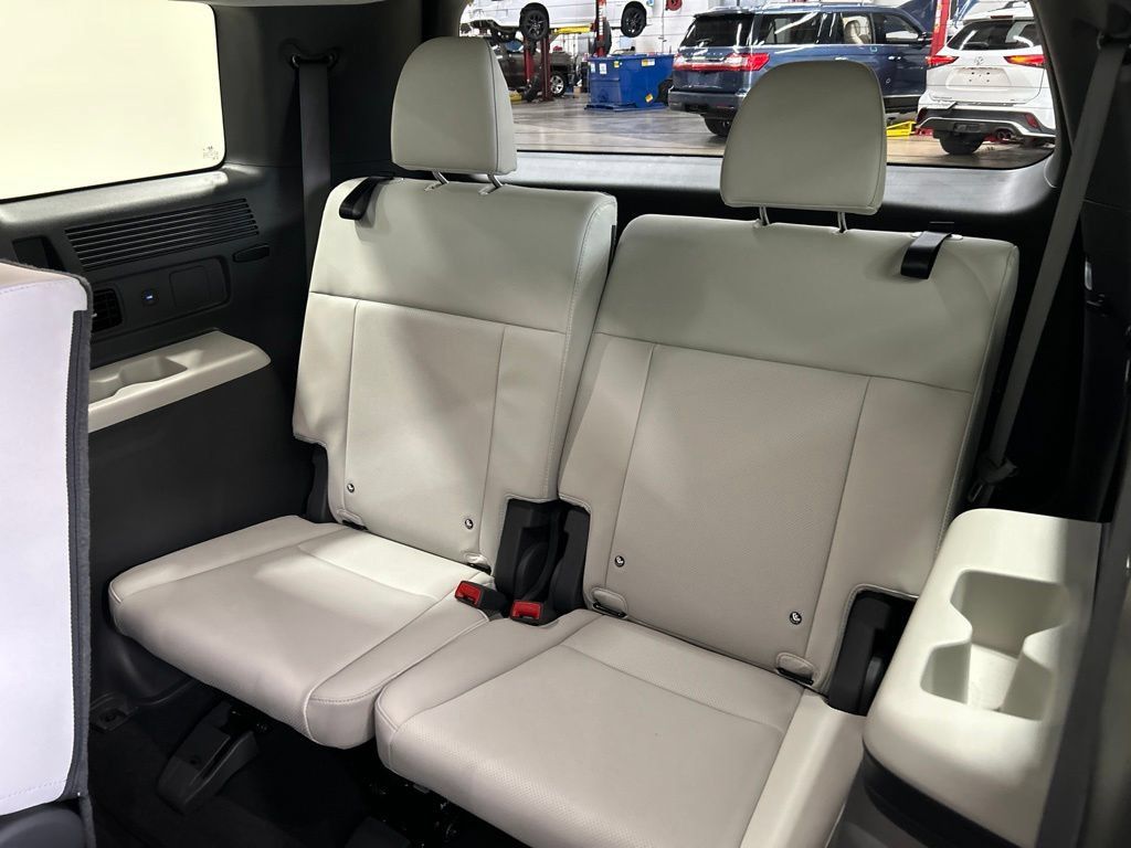 Used 2026 Hyundai Santa Fe SEL AWD/4WD image 25