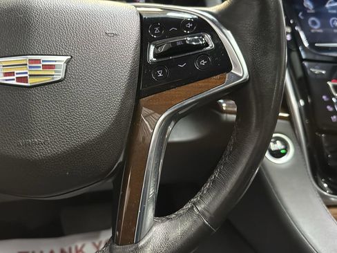 Used 2020 Cadillac Escalade Luxury image 14
