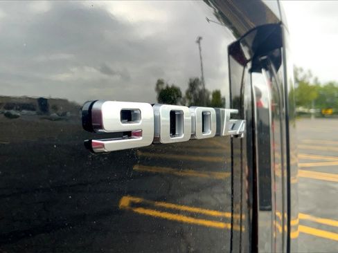 New 2026 Cadillac Vistiq Premium Luxury image 16