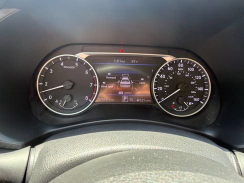 Used 2025 Nissan Sentra SV FWD image 13