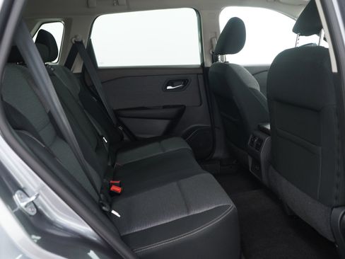 Used 2022 Nissan Rogue SV image 13