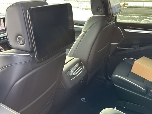 New 2026 Cadillac Escalade Luxury image 31