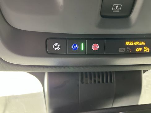 Certified 2025 GMC Yukon XL Denali w/ Sun & Power Step Package image 32