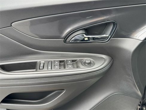Used 2019 Buick Encore Preferred image 9