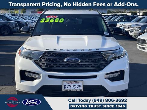 Used 2022 Ford Explorer XLT w/ Equipment Group 202A RWD image 2
