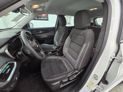 Used 2023 Chevrolet TrailBlazer LS FWD image 10