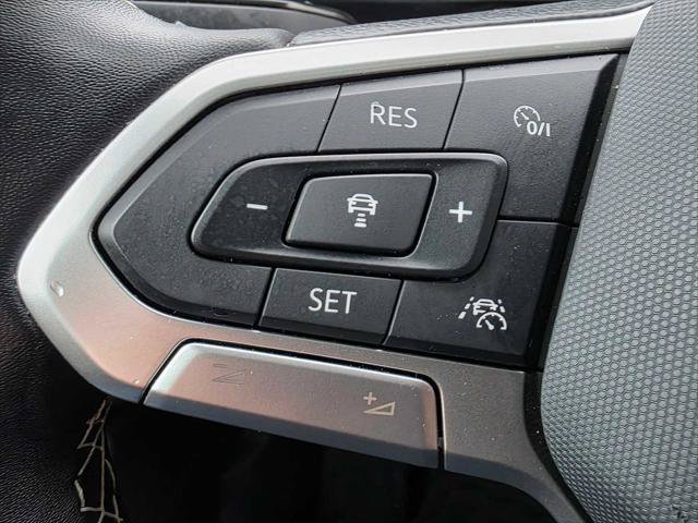 Used 2024 Volkswagen Taos SEL AWD/4WD image 30