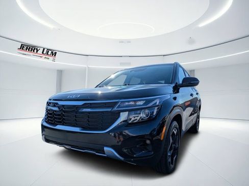 Used 2024 Kia Seltos EX image 6