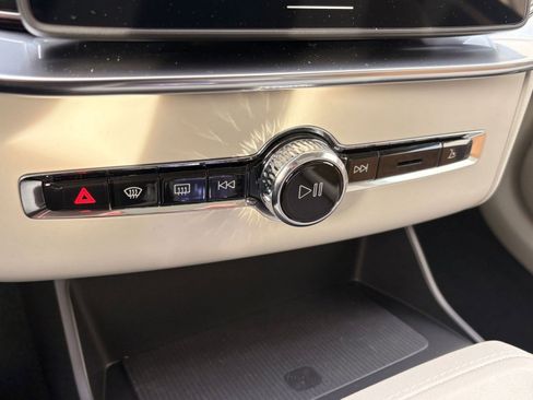 New 2026 Volvo XC90 T8 Ultra w/ Protection Package AWD/4WD image 18