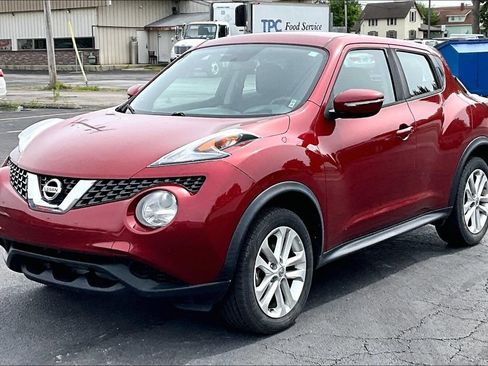 Used 2016 Nissan Juke S FWD image 2