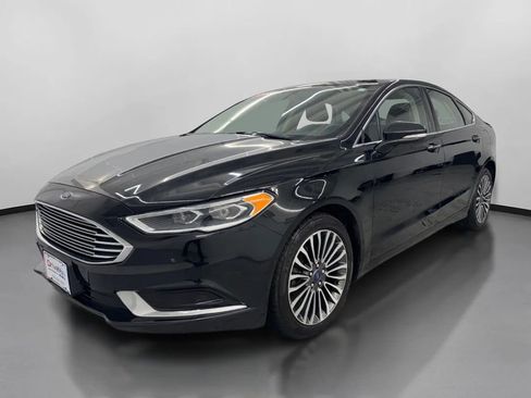 Used 2018 Ford Fusion SE w/ Fusion SE Technology Package image 4