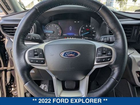 Used 2022 Ford Explorer XLT RWD image 13