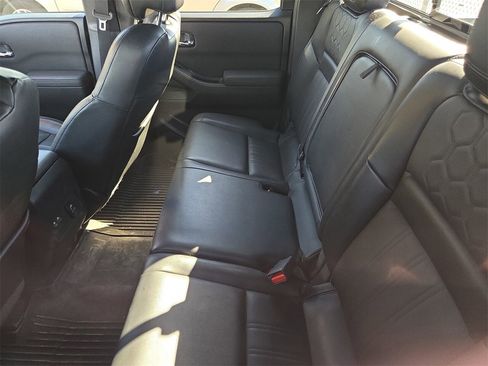 Used 2022 Nissan Frontier Pro-X w/ Pro-X Premium Package image 11