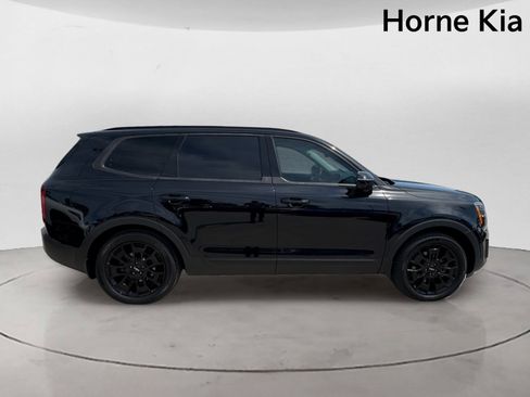 Certified 2022 Kia Telluride SX w/ SX Prestige Package AWD/4WD image 3