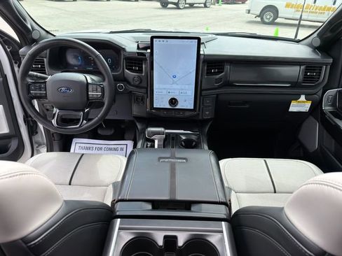 Used 2025 Ford F150 Lightning Platinum AWD/4WD image 21