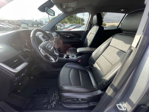 Used 2024 GMC Terrain SLT image 30