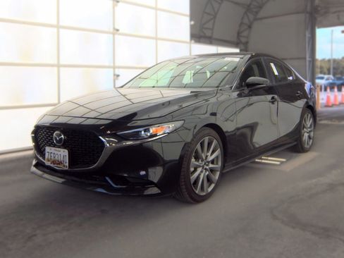 Used 2024 MAZDA MAZDA3 s FWD image 1