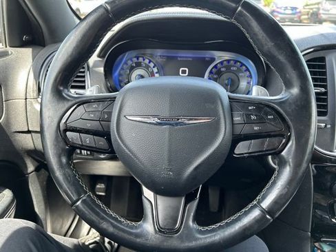 Used 2018 Chrysler 300 S w/ 300S Premium Group RWD image 3