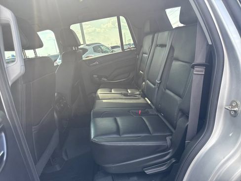 Certified 2017 GMC Yukon SLT AWD/4WD image 8