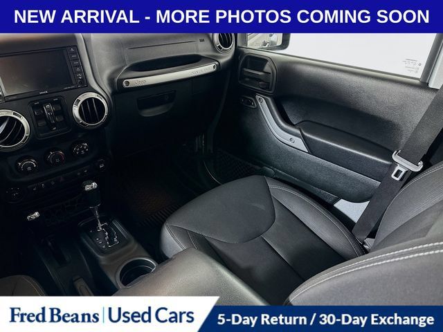 Used 2018 Jeep Wrangler Unlimited Rubicon w/ Cold Weather Group AWD/4WD image 28
