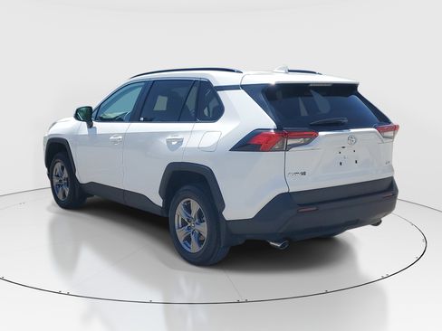 Certified 2025 Toyota RAV4 XLE FWD image 5