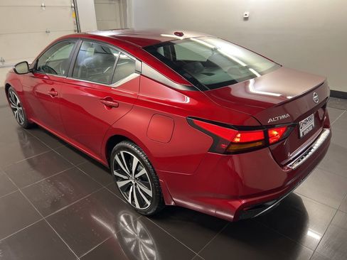 Used 2021 Nissan Altima 2.5 SR w/ SR Premium Package image 4