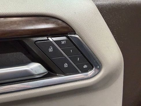 Used 2023 GMC Sierra 1500 SLT w/ SLT Convenience Package image 18