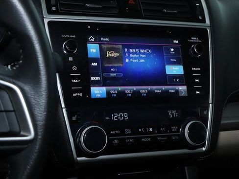 Used 2019 Subaru Outback 2.5i Premium image 25