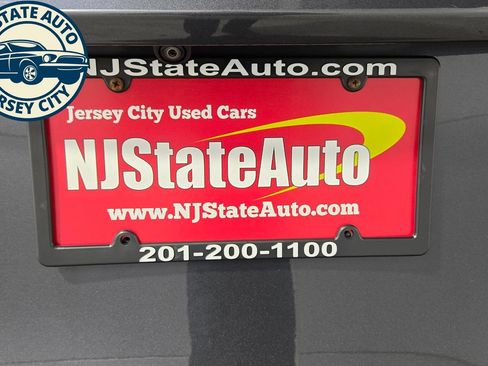 Used 2021 Tesla Model Y Long Range AWD/4WD image 25