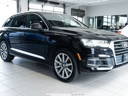 Used 2019 Audi Q7 3.0T Prestige w/ Prestige Package image 1