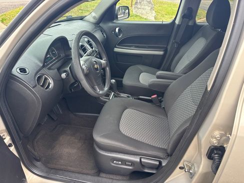 Used 2009 Chevrolet HHR LS FWD image 29