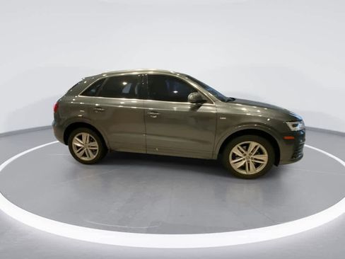 Used 2018 Audi Q3 2.0T Premium Plus w/ Premium Plus Package image 9