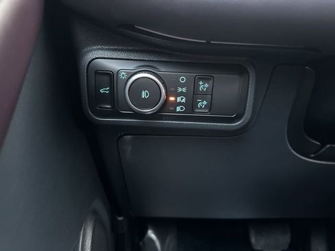 Used 2025 Ford Explorer Platinum image 19