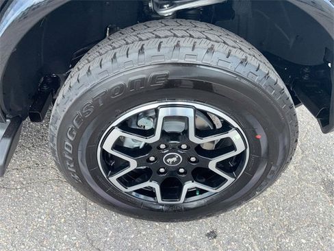 New 2025 Ford Bronco Outer Banks image 11